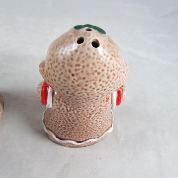 Gingerbread Napkin Holder with One Shaker SNP Japan Holiday Decor Christmas - Picture 6 of 8